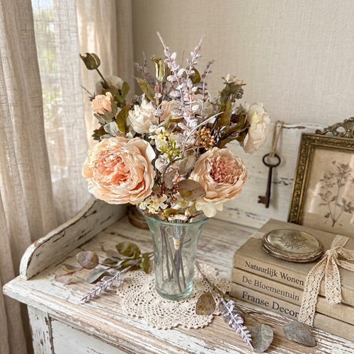 Oudrzoze kunstbloemen